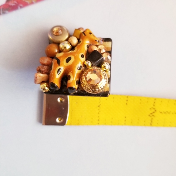 New..Vintage Tikal Trading crystal giraffe clips earrings - Picture 11 of 11